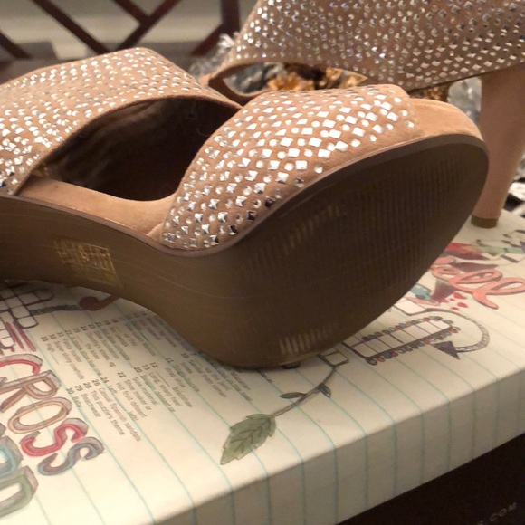 Jeffrey Campbell “Rally” High Heels - Picture 2 of 7